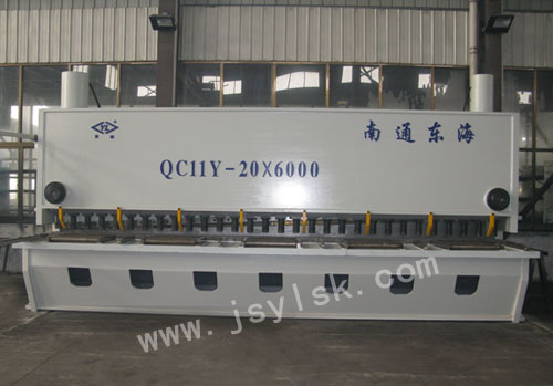 QC11Y-20*6000液压闸式剪板机